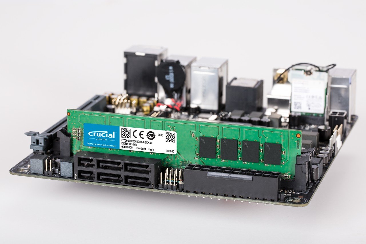 Crucial DDR4 3200Mhz 1.2v CL22 Unbuffered Ram Memory Desktop / Laptop Faster Performance Crucial DDR4 3200Mhz 1.2v CL22 Unbuffered Ram Memory Desktop / Laptop Faster Performance